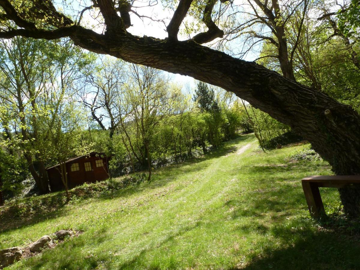 Camping La Vaugelette - Drome Montclar-sur-Gervanne ภายนอก รูปภาพ