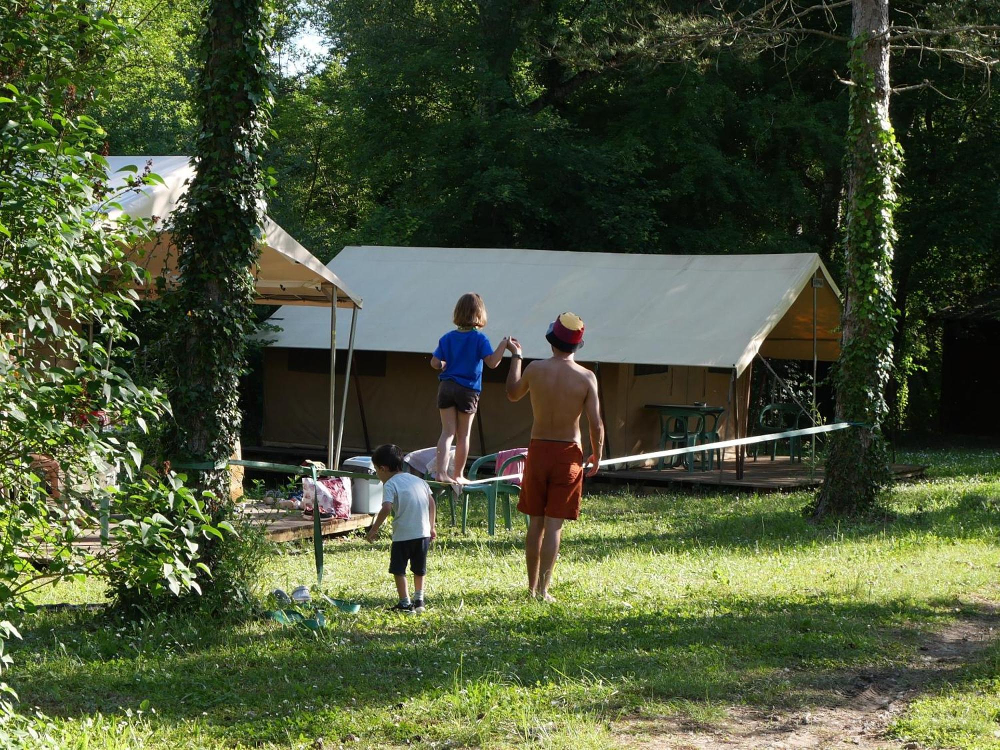 Camping La Vaugelette - Drome Montclar-sur-Gervanne ภายนอก รูปภาพ